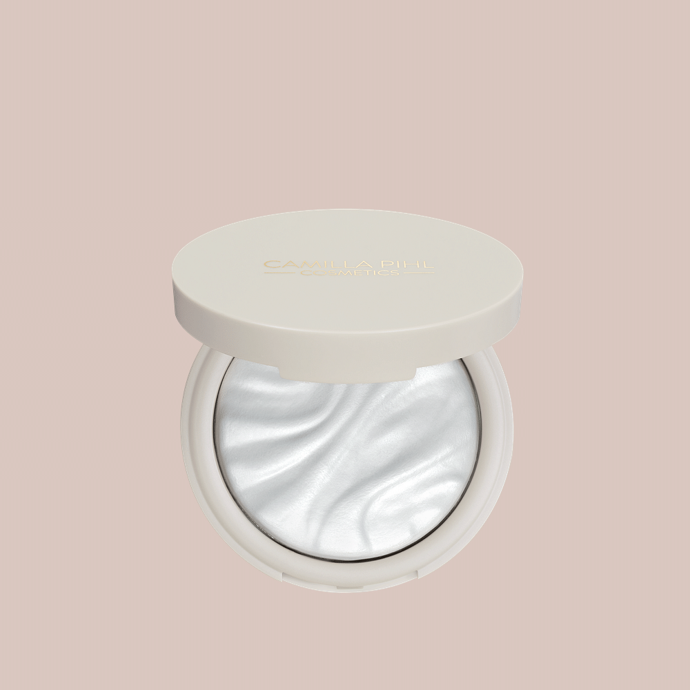 Camilla Pihl Cosmetics Luminous Setting Powder Translucent